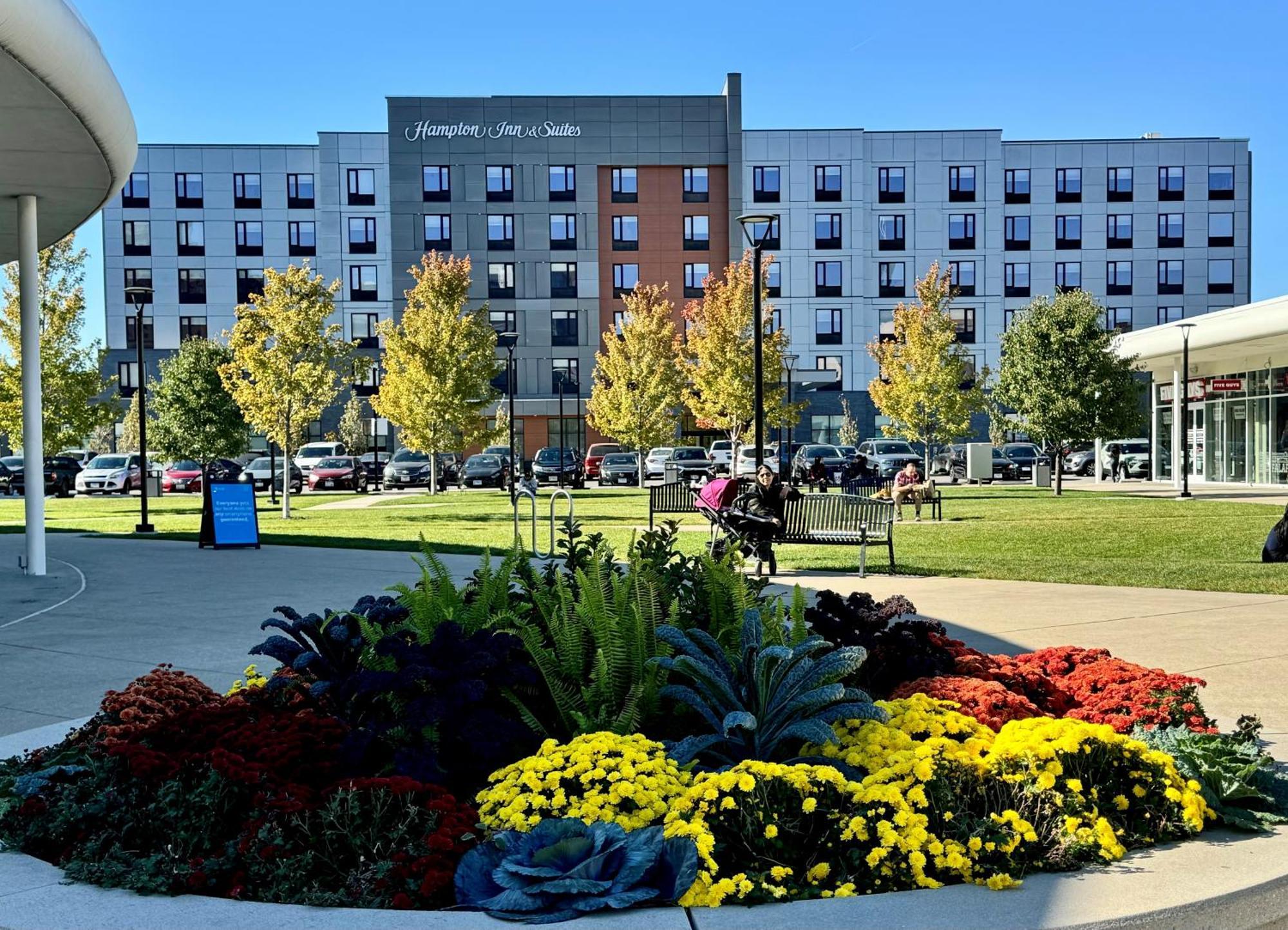 Hampton Inn & Suites Chicago Medical District Uic Екстериор снимка