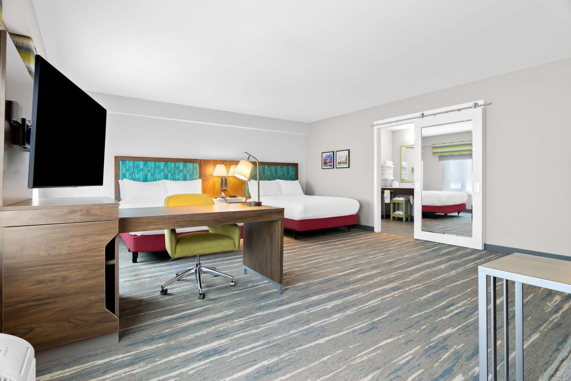 Hampton Inn & Suites Chicago Medical District Uic Екстериор снимка